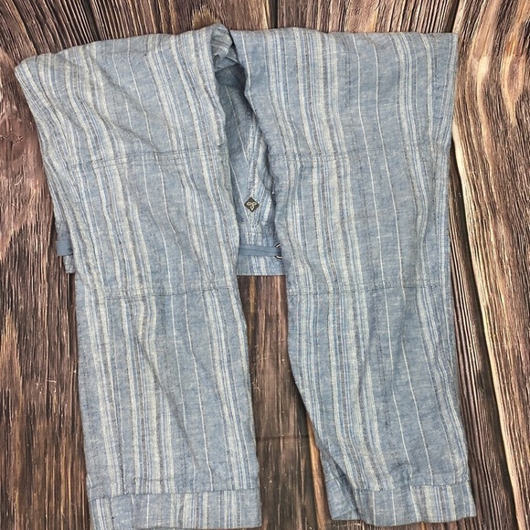 Prana Blue Striped Capris - Picture 3 of 12